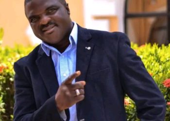 Obesere informs all artistes on what they must do before signing contracts