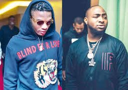 Davido and Wizkid’s Bonding Moment at Lagos Club goes viral on Social Media