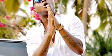 Davido Joins Crossover Service at Harvesters Church in Lagos on New Year’s Eve