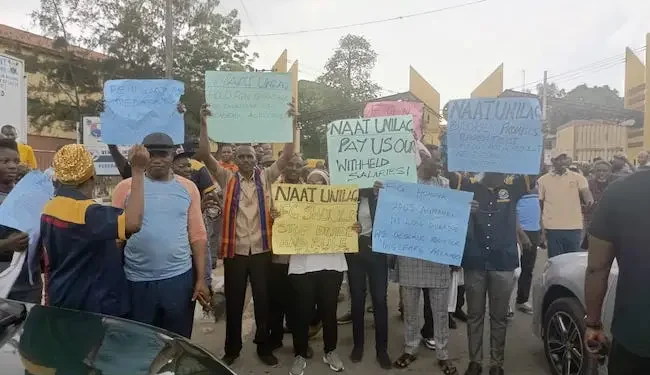 UNILAG Gates closed as SSANU, NASU, and NAATS Protest Salary Withholding
