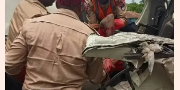 Autocrash in Sagamu-Ijebu Ode Expressway- Two people die,13 injured