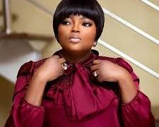 Funke Akindele in tears as fans curses her over Aderounmu’s death