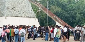 FUNAAB students protest Over Student’s Tragic Death and Healthcare Concerns