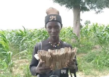 Police Reacts as Bandits Show off Bundles of Naira Notes