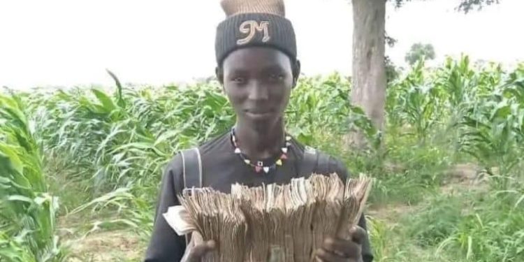 Police Reacts as Bandits Show off Bundles of Naira Notes