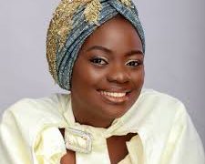 Gospel Singer Yinka Alaseyori Fires Back, Rain Curses unexpectedly in response to online criticism