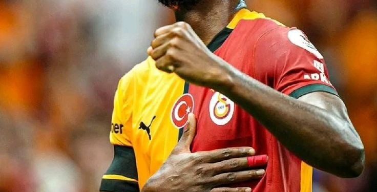 Manchester United Could Offer Højlund, Zirkzee, or Rashford in order to sign Osimhen