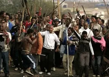 Tension in Osun Community as Youths Attack Monarch Over Chief Imam Appointment