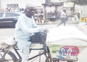 The Inspiring Journey of 75-year-old Oladimeji Lawal, Lagos Island’s Beloved Ice Cream Vendor