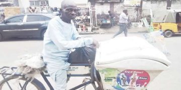 The Inspiring Journey of 75-year-old Oladimeji Lawal, Lagos Island’s Beloved Ice Cream Vendor