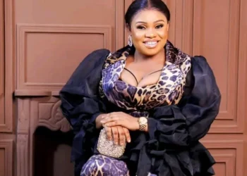 VIDEO: Actress Bukky Raji Apologises to Nigerians, Expresses Regret Over Campaigning for Tinubu