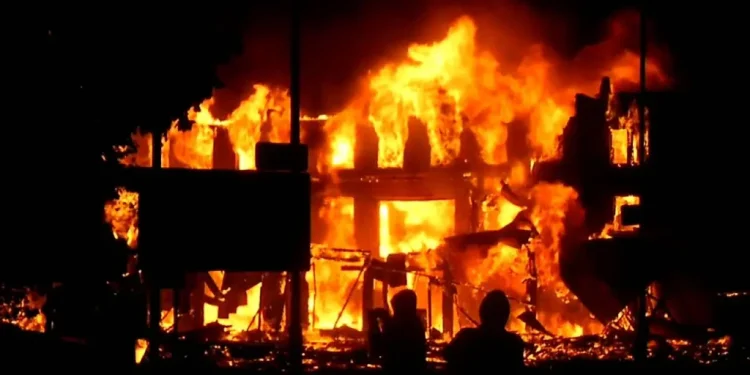 Fire guts Oyo building, destroys properties worth millions in Ibadan