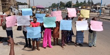 Wives of Detained Osun Amotekun Operatives Protest Prolonged Detention