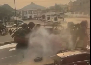 Diesel Tanker Overturns in Ibadan, Crushes Woman’s SUV on Akala