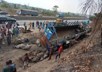 Six Killed, 23 Injured in Lagos–Ibadan Expressway Truck Crash