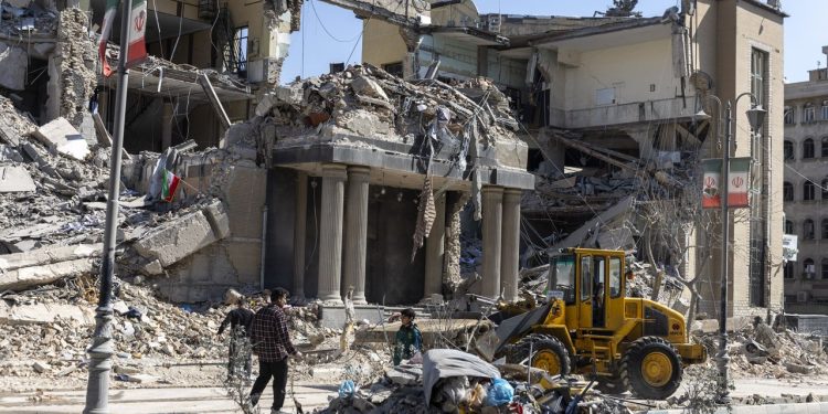 US Pledges Deeper Strikes as Conflict with Iran Expands Across Region