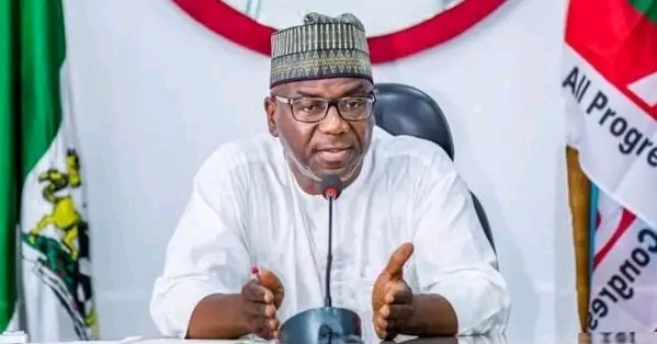 Kwara Governor Donates ₦90m To Families Of Fallen, Injured Soldiers After Attack