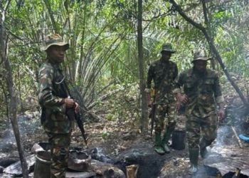 Nigerian Army Seizes 130,000 Litres of Stolen Crude, Destroys Illegal Refineries in Niger Delta