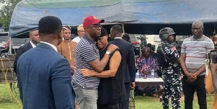 Makinde Meets Families of Oriire Abduction Victims, Assures Them of Ongoing Rescue Efforts
