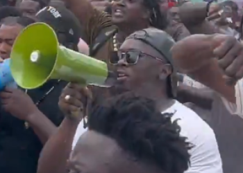 VeryDarkMan Leads Oyo Protest Over Abducted Schoolchildren, Demands End to Banditry