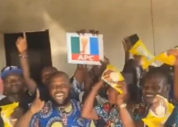 Oyo Residents Spark Debate After Chanting ‘Jagaban 2027’ During Food Distribution Event