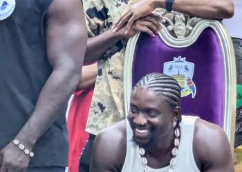 Atayese of Yorubaland: Oluwo of Iwo Confers Chieftaincy Title on VeryDarkMan During Palace Visit