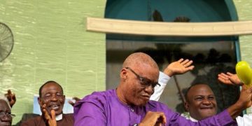 Oyo school principal’s husband holds thanksgiving after wife’s rescue