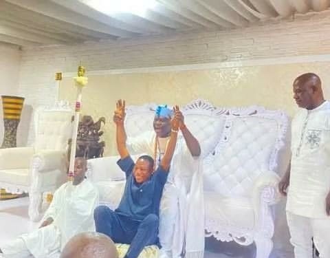 Ooni Presents ₦100 Million and Hilux to Support Sunday Igboho’s Security Initiative