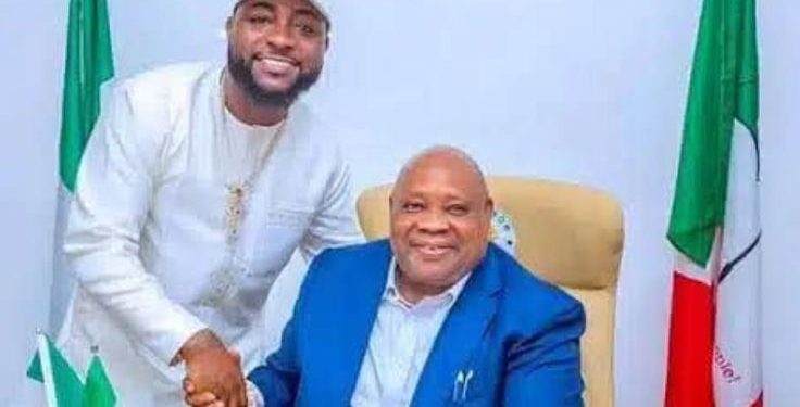 ‘We’ll Capture Adeleke, Finish Davido’ – Alleged Edo Thugs Storm Osun [VIDEO]