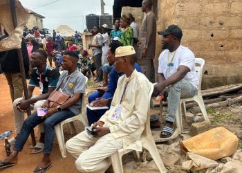 OsunDecides2026: Panic As Alleged APC Thug ‘Big Hammer’ Disrupts Voting In Ejigbo