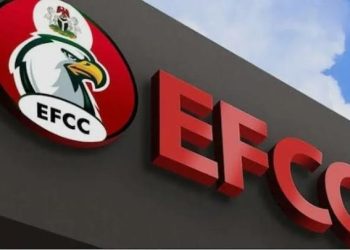 EFCC Warns Lawyers Against Charging Clients in Foreign Currencies