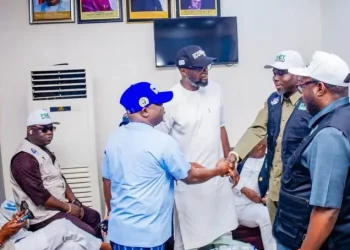 Tinubu Campaign Group Launches Door-to-Door Mobilisation in Oyo, Receives 32 Vehicles