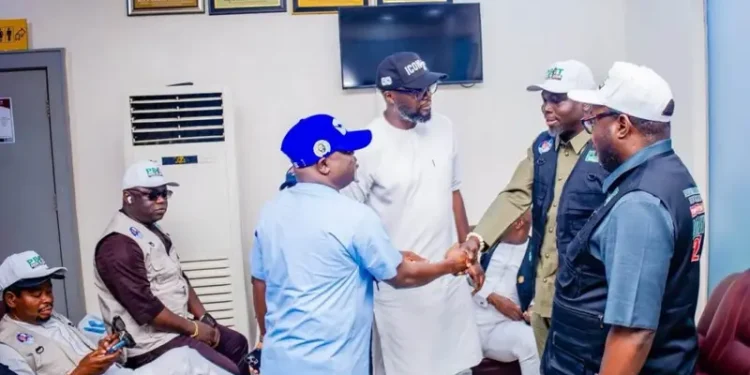 Tinubu Campaign Group Launches Door-to-Door Mobilisation in Oyo, Receives 32 Vehicles