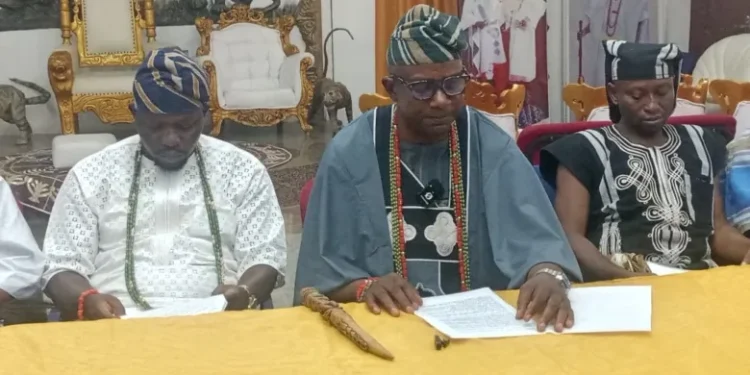 Isese Worshippers Call for Peace, Respect for Alaafin’s Throne Amid Controversy