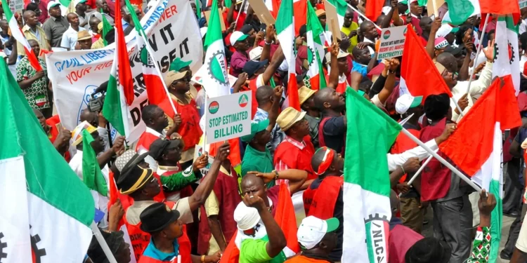 Public Servants Threaten Total Strike After Three-Day Warning Action